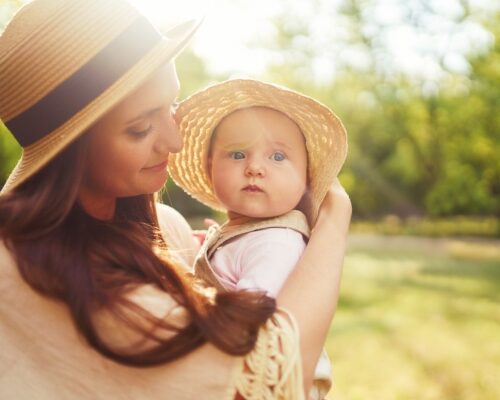 Bebés al sol: ¿cómo protegerlos?